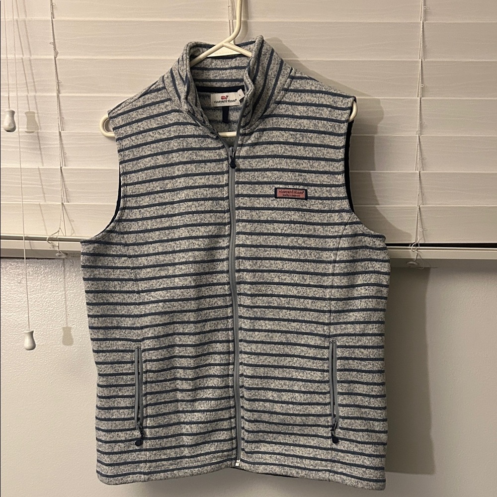 Vineyard Vines Striped Fleece Zip Vest in Light Gray and Navy